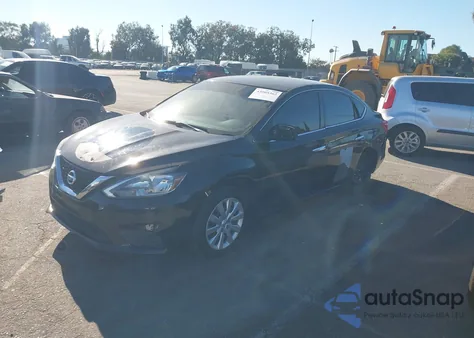 2017 Nissan Sentra S z USA, uszkodzony, nr VIN 3N1AB7AP5HY309969